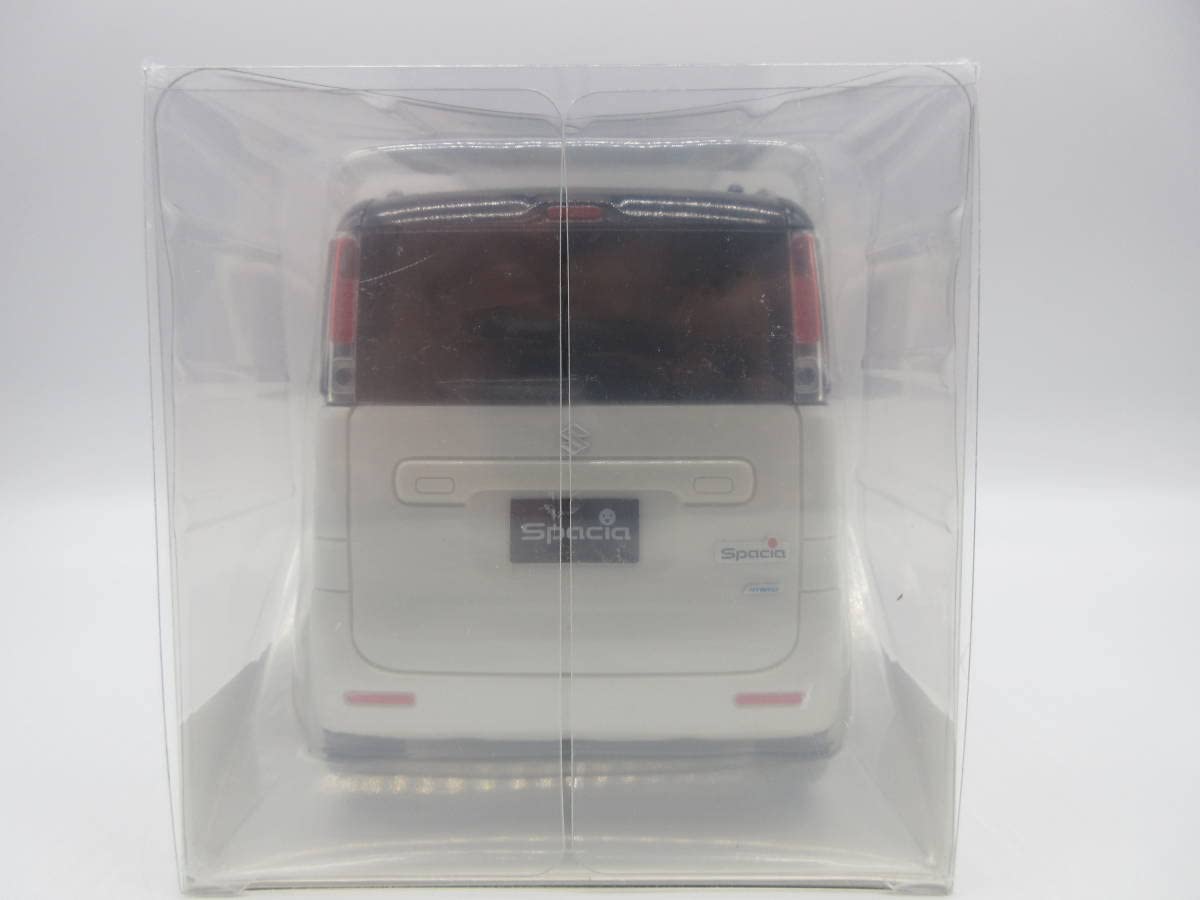 1/18 スペーシアカスタム ホワイト (2) 1/18 スペーシアカスタム ホワイト (2)